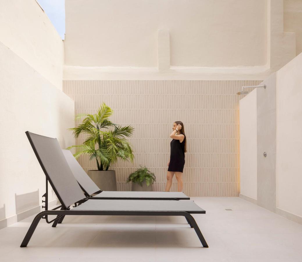 Blanq Ruzafa Hotel Valencia Luaran gambar