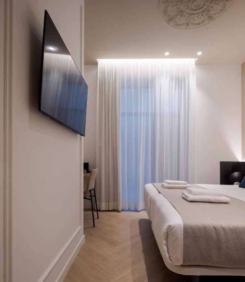 Blanq Ruzafa Hotel Valencia Luaran gambar